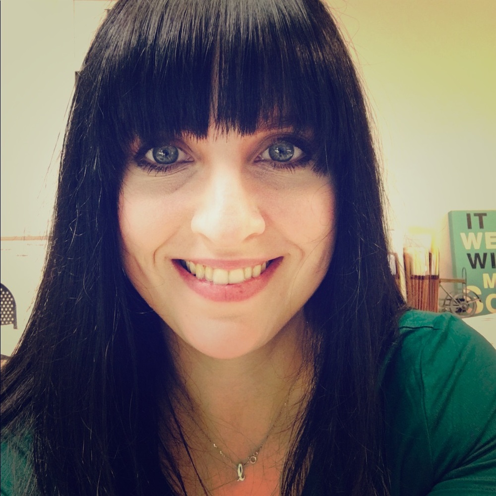 Meet your Posher, Kayla